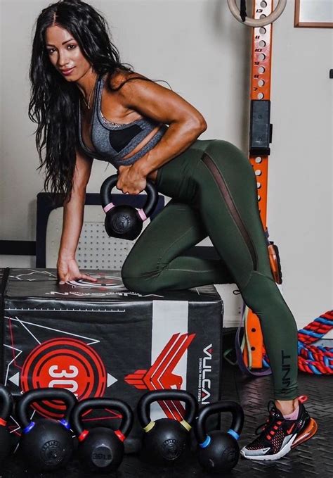 Sasha fitness - Go behind-the-scenes of Sasha Banks' photo shoot for Muscle & Fitnessm Hers